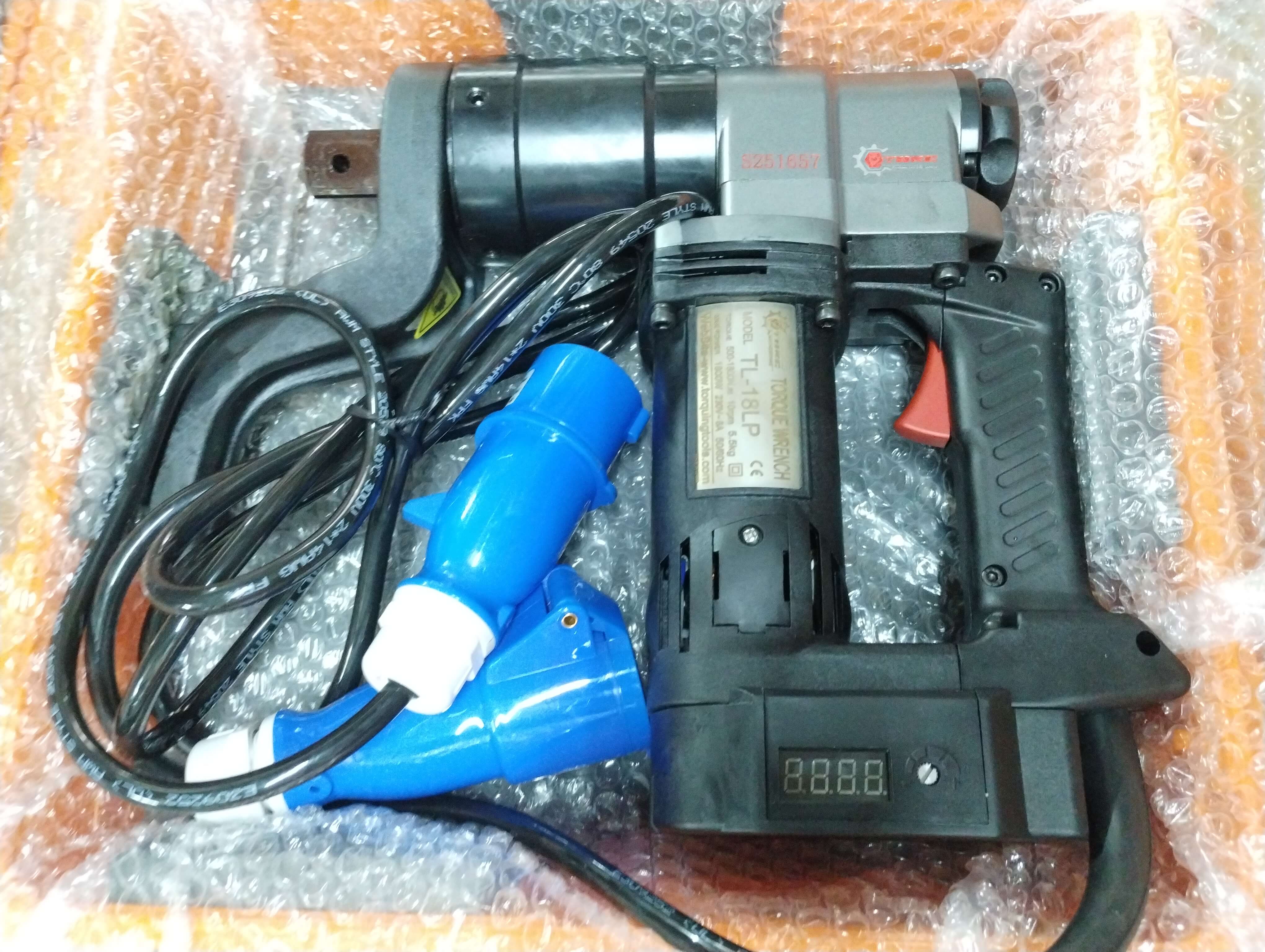 electric torque wrench