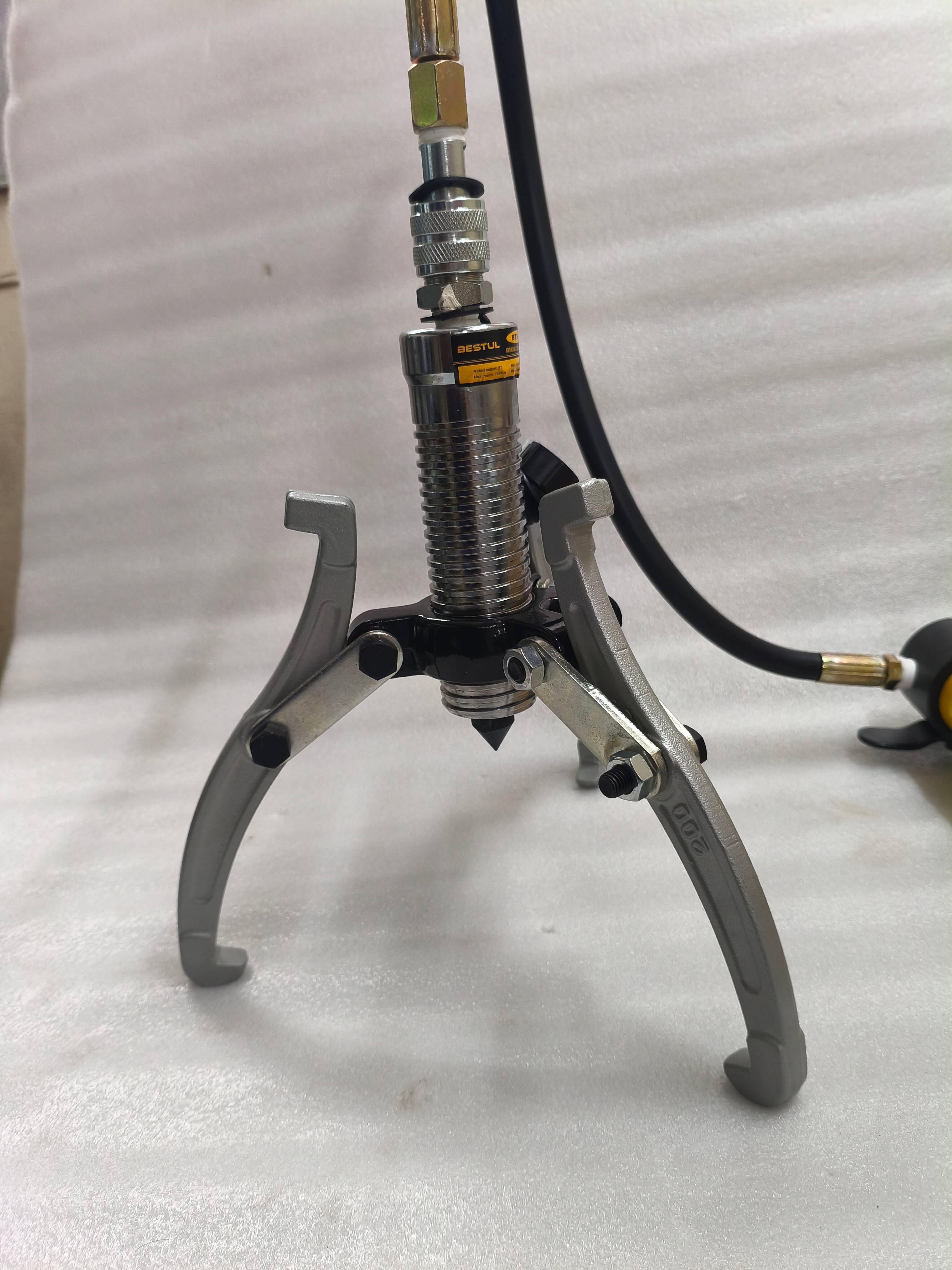 Hydraulic 3 Jaw Gear Puller Provider