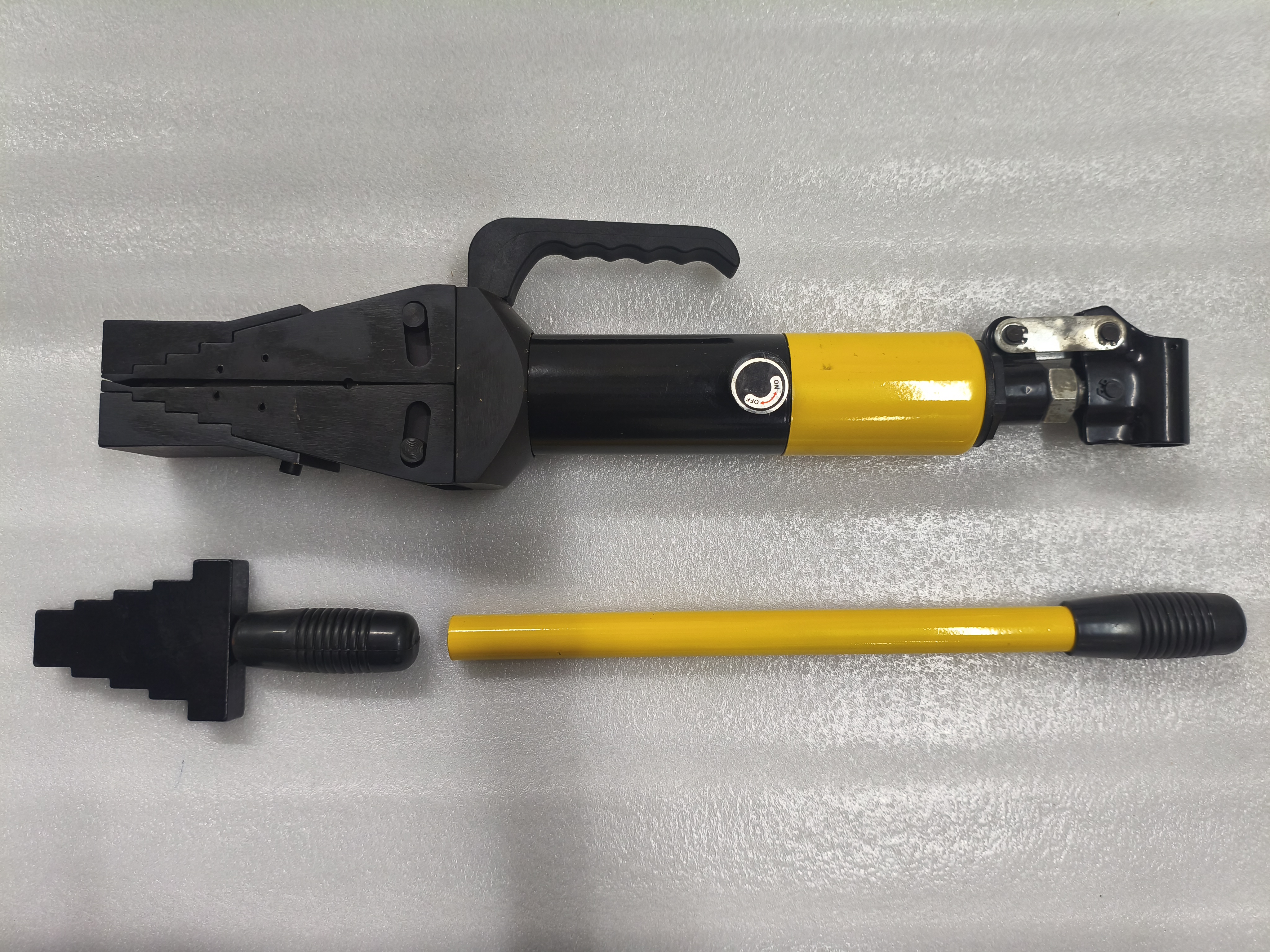 hydraulic flange spreader
